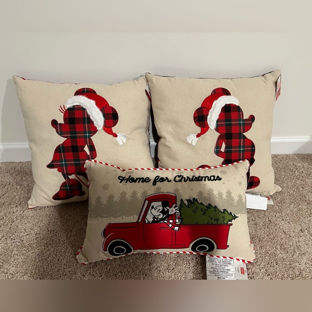 Disney Mickey and Minnie Mouse Christmas Throw Pillows NWT